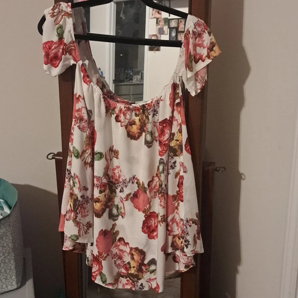 Strapless - Picture 1 of 4